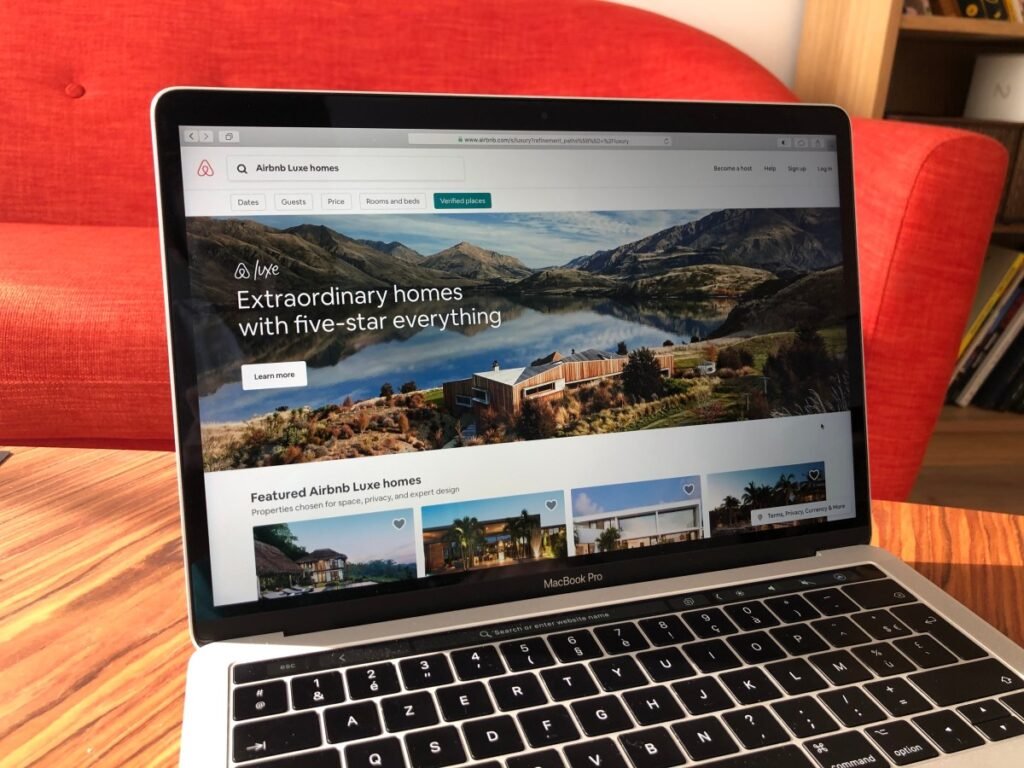 Airbnb CEO: AI Trip Planning Still in Early Stages