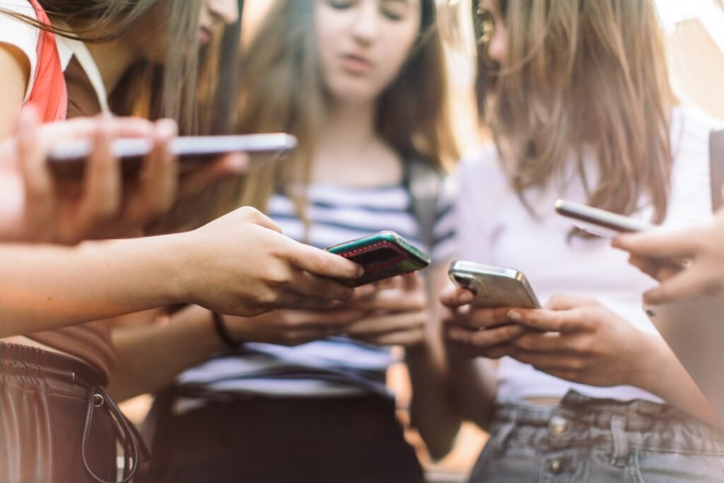 A new social app is fighting rage-bait