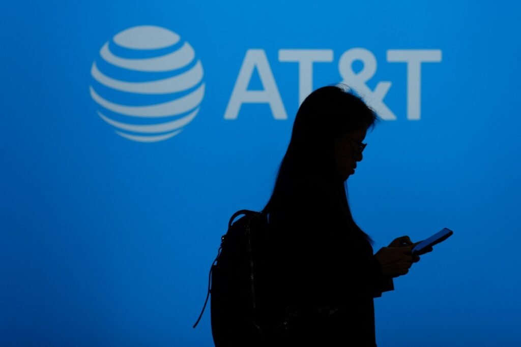 Snowflake hackers caught stealing 50 billion AT&T records face charges